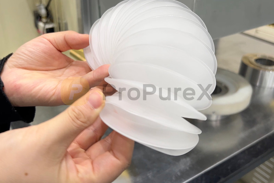 TPU机器人伸缩护罩制作现场